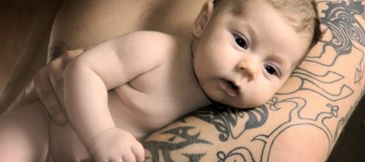 5946009-otec-tata-dite-mimino-kojenec-rodina-otcovska-dovolena