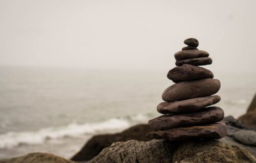 balance-2686214_1920-1024×683-1