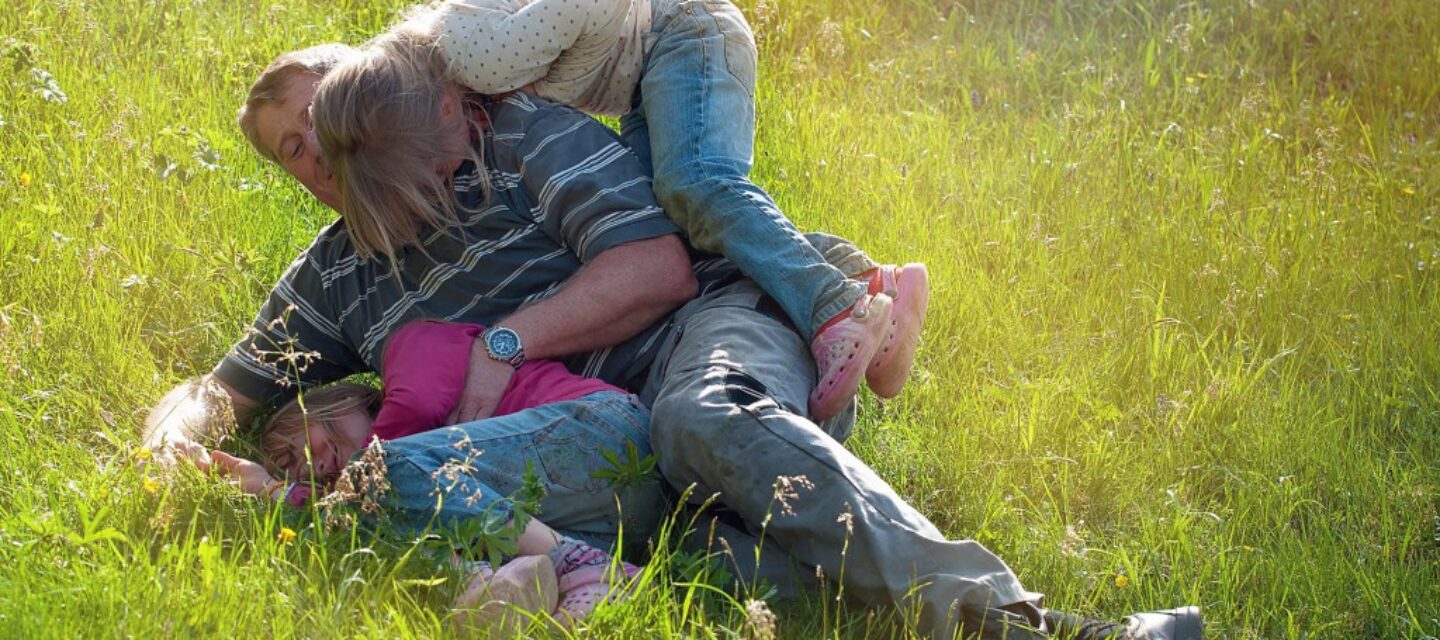 family-796911-1024×679