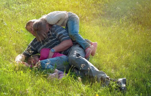 family-796911-1024×679